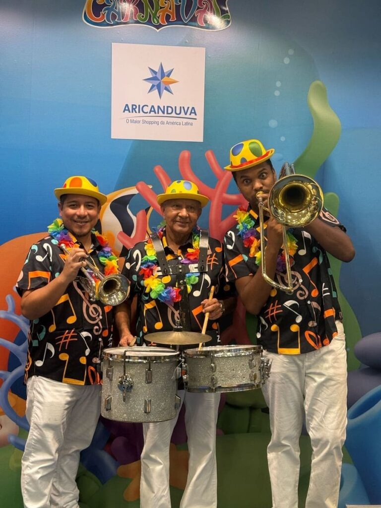 Bandinha para eventos com músicos de sopro e percussão