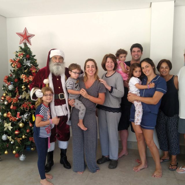 _papai noel em festa na residencia em atibaia (2)